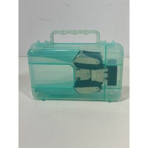 We R Memory Keepers Crop-A-Dile Corner Chomper 1/4 & 1/2 Inch Teal with Case